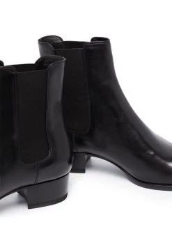 Saint Laurent Wyatt 40 boots